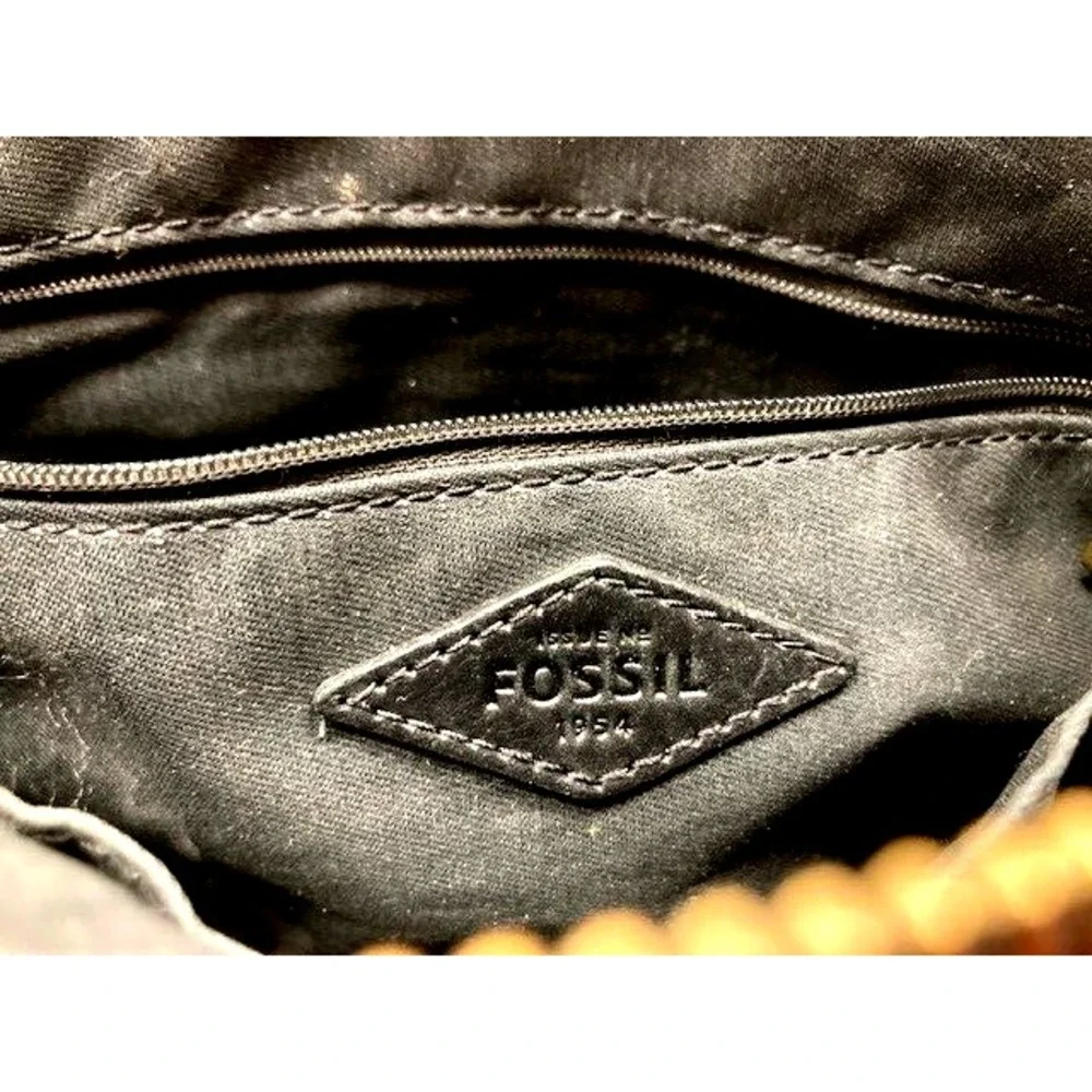 Fossil Emma EW Crossbody Bag Genuine Leather Black w/Gold Keychain pre-owned‎